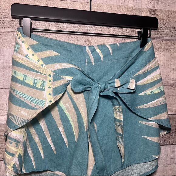 Patagonia Garden Island Teal Patterned Tie Hemp Shorts - Picture 4 of 8